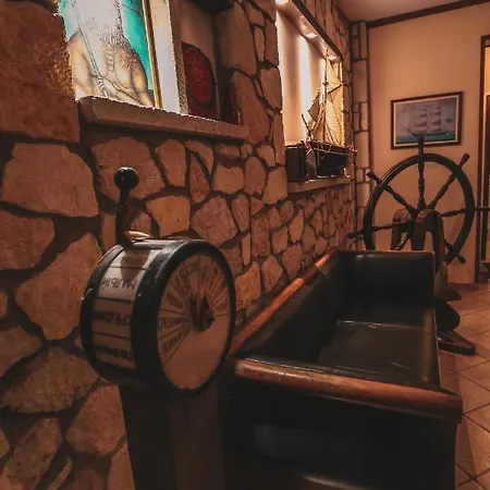 Karnagio Vasilas * Агия-Параскеви