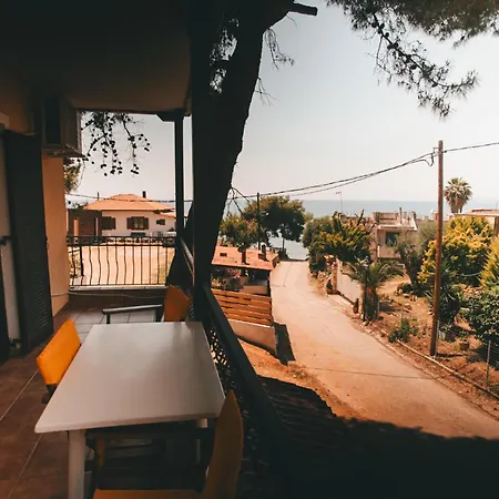 Karnagio Vasilas Апартаменты *