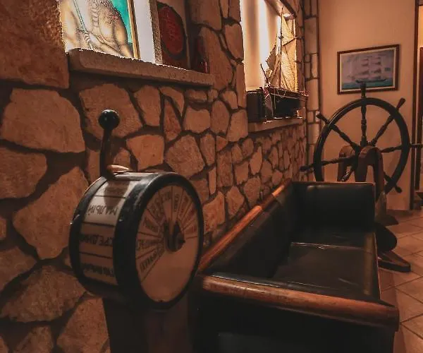 Karnagio Vasilas * Agia Paraskevi (Kassandra)